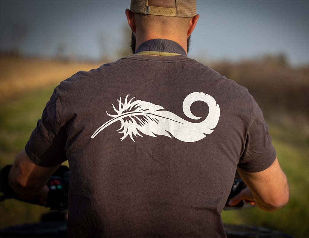 Feathered Short Sleeve Grafite